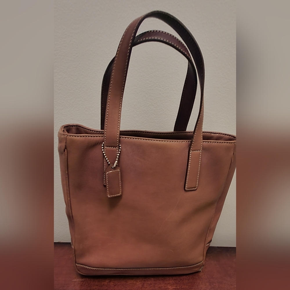 Vintage Coach Elegant Tan Leather Tote Bag